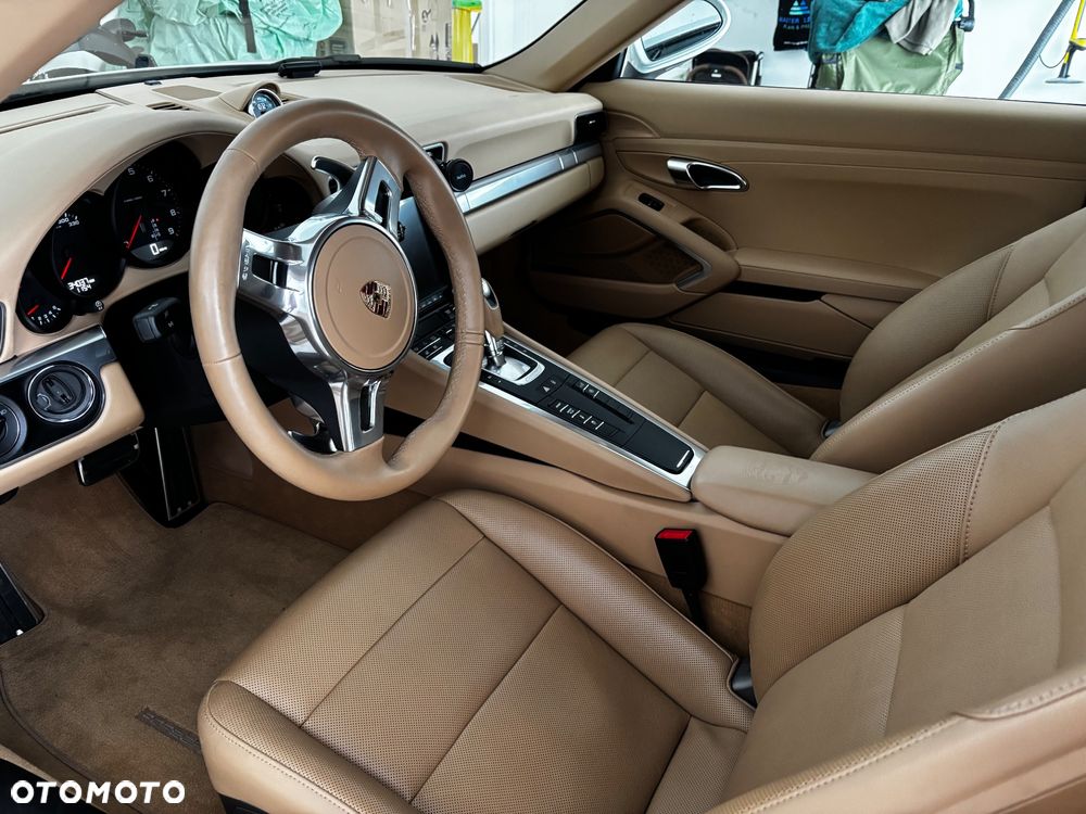 Porsche 911 Carrera 4 PDK - 3