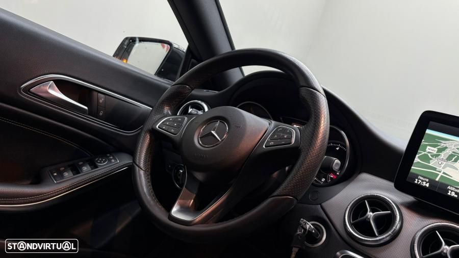 Mercedes-Benz CLA 200 d 7G-DCT UrbanStyle Edition - 11