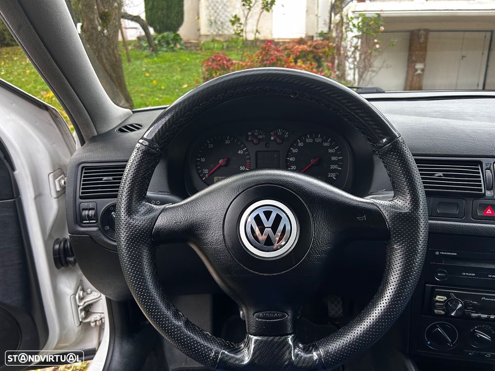 VW Golf 1.9 TDi 25 Anos - 7