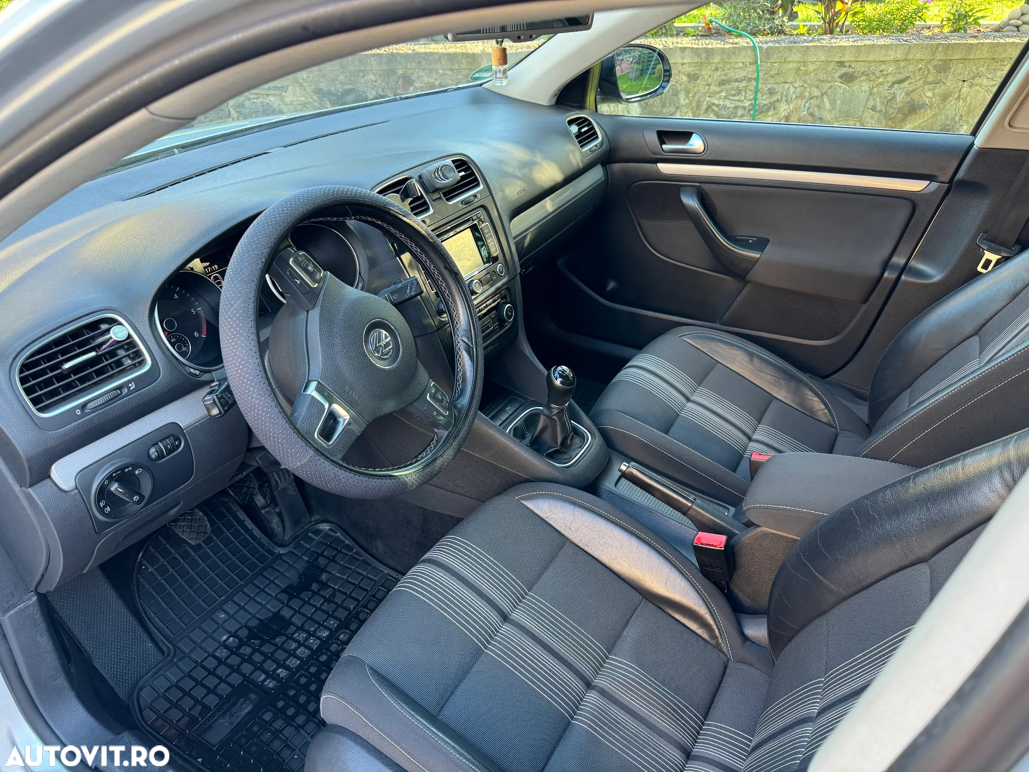 Volkswagen Golf 1.6 TDI DPF MATCH - 5