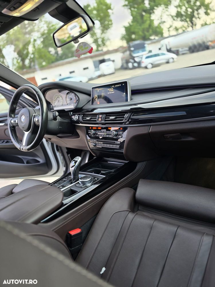 BMW X5 M M50d - 13