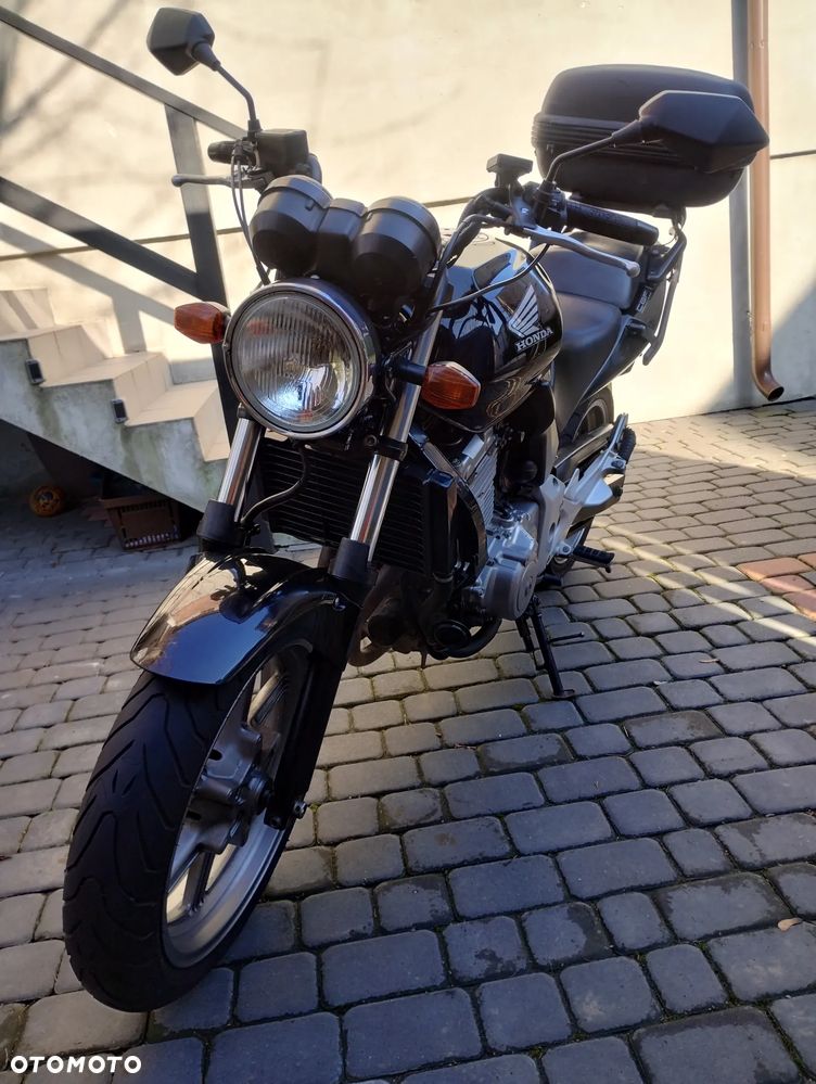 Honda CBF - 1