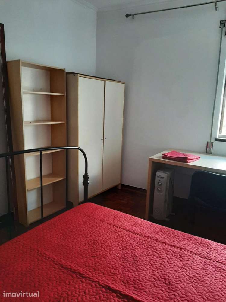 Quarto - localizado em Bairro do Sol Coimbra - Grande imagem: 2/9