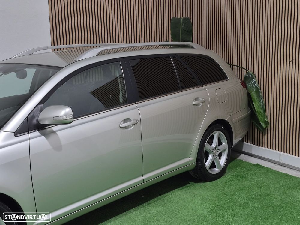 Toyota Avensis SW 2.2 D-4D Sol High P. - 4