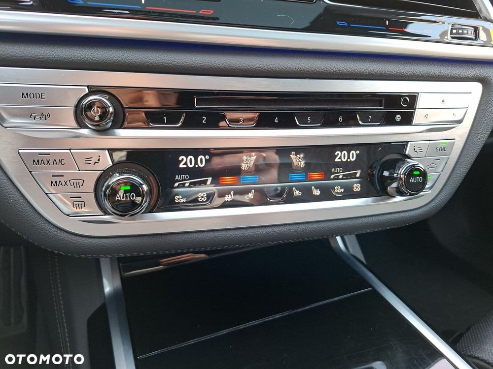 BMW Seria 7 750d xDrive sport - 22