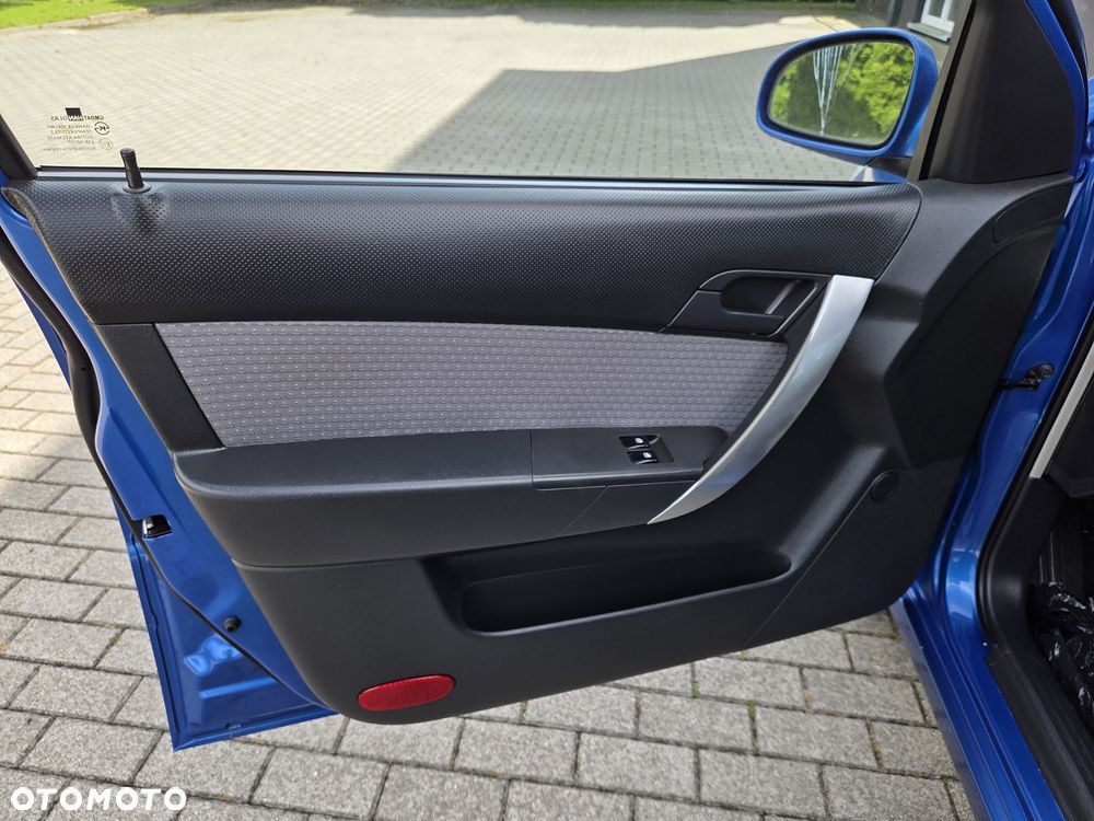 Chevrolet Aveo 1.2 16V LT - 19