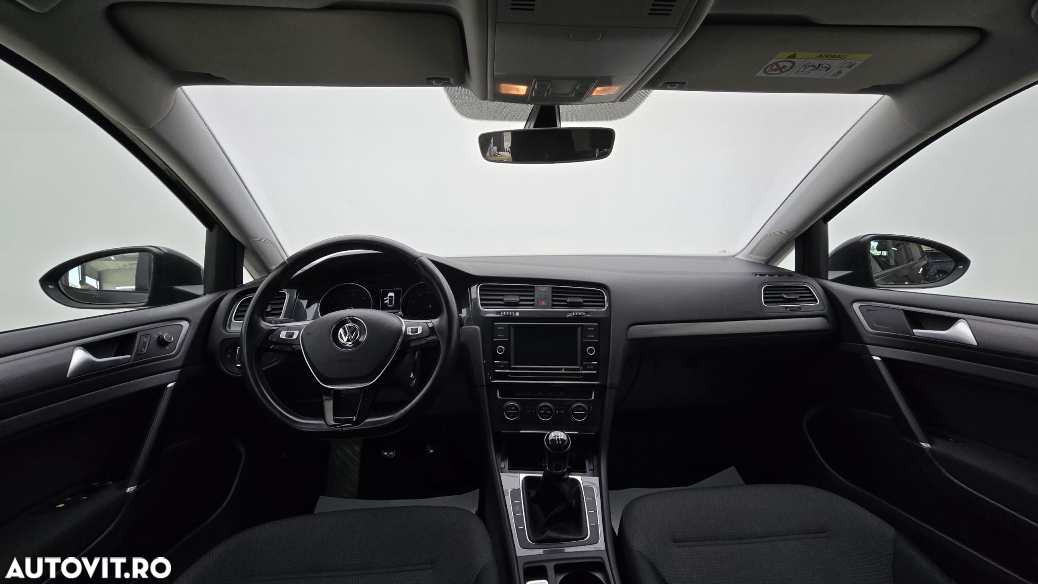 Volkswagen Golf 1.6 TDI Comfortline - 14