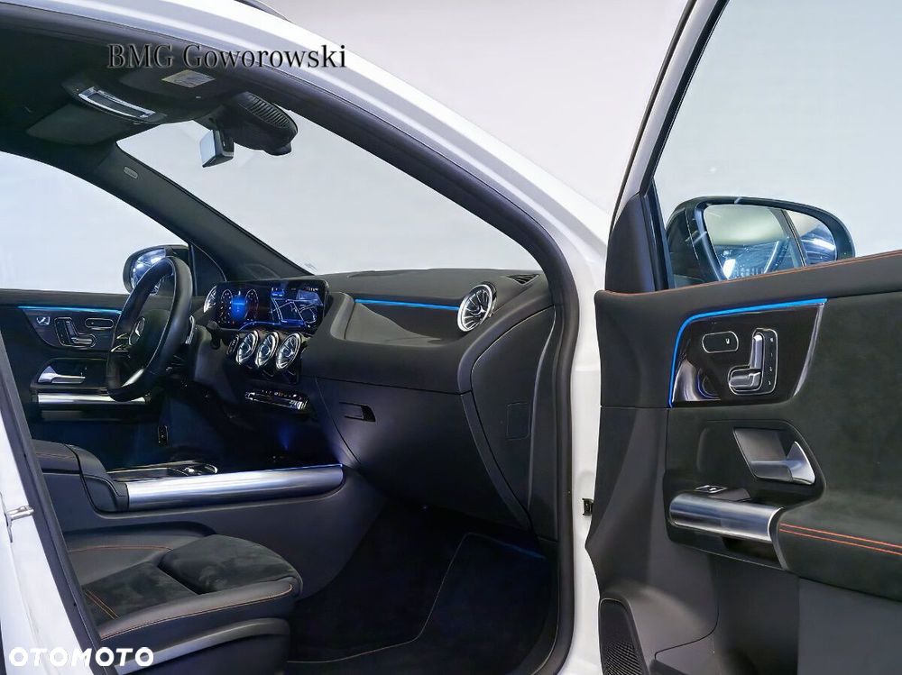 Mercedes-Benz GLA 200 AMG Line - 8