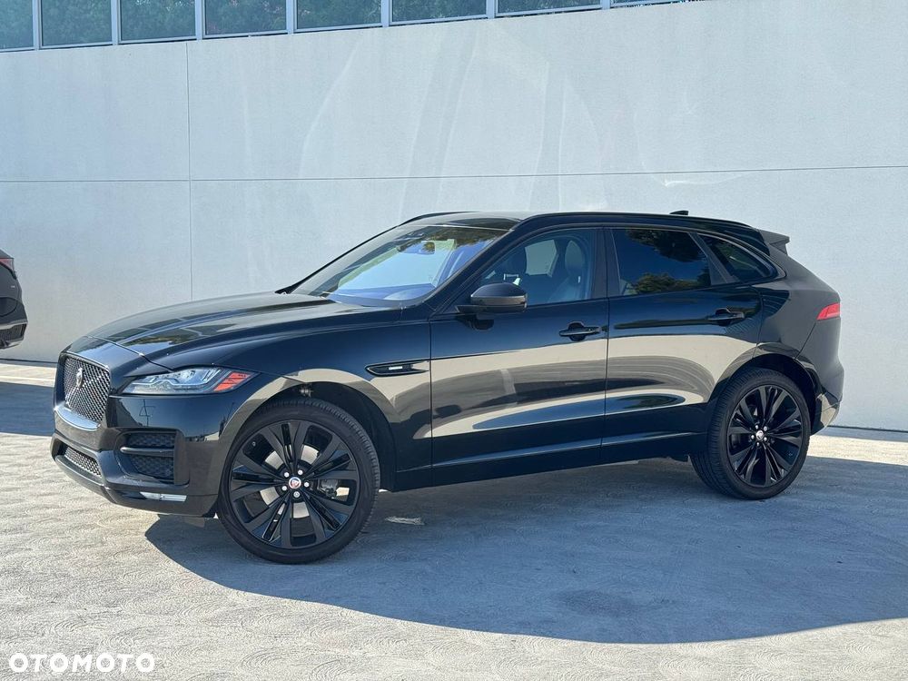 Jaguar F-Pace P250 AWD R-Dynamic S - 2