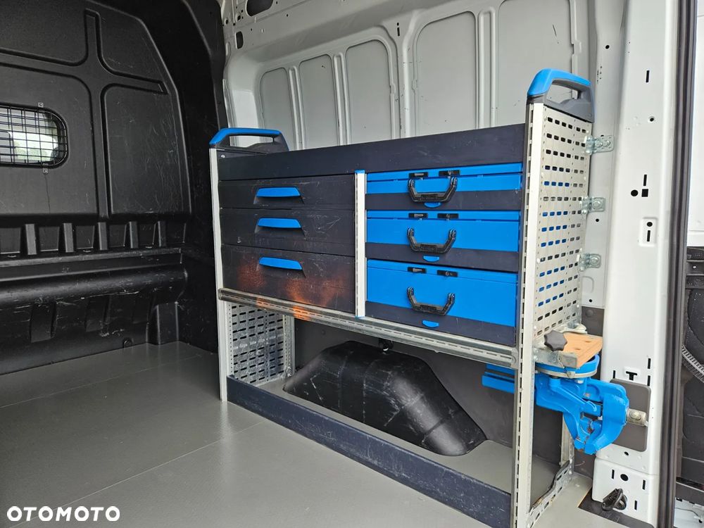 Ford Transit - 12