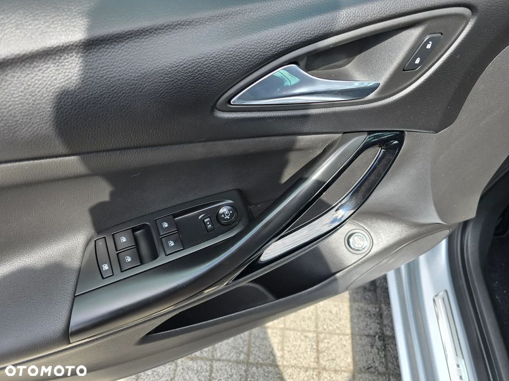 Opel Astra 1.4 T GPF Elite - 9