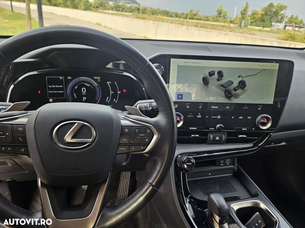 Lexus Seria NX - 7