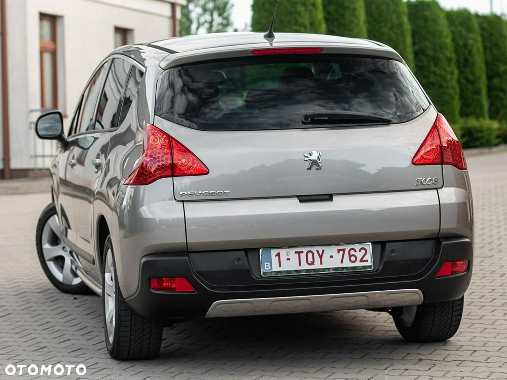 Peugeot 3008 HDi 115 Allure - 2