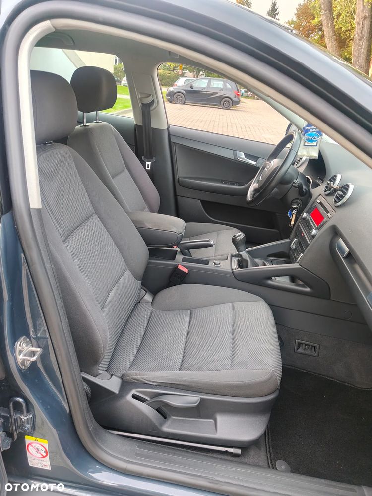 Audi A3 Sportback 1.6 Ambiente - 10