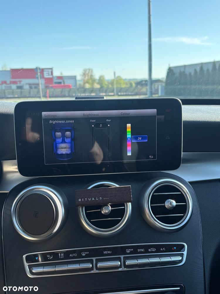 Mercedes-Benz Klasa C 220 d 9G-TRONIC AMG Line - 23