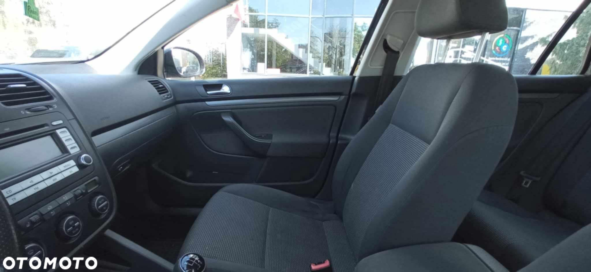 Volkswagen Golf - 9