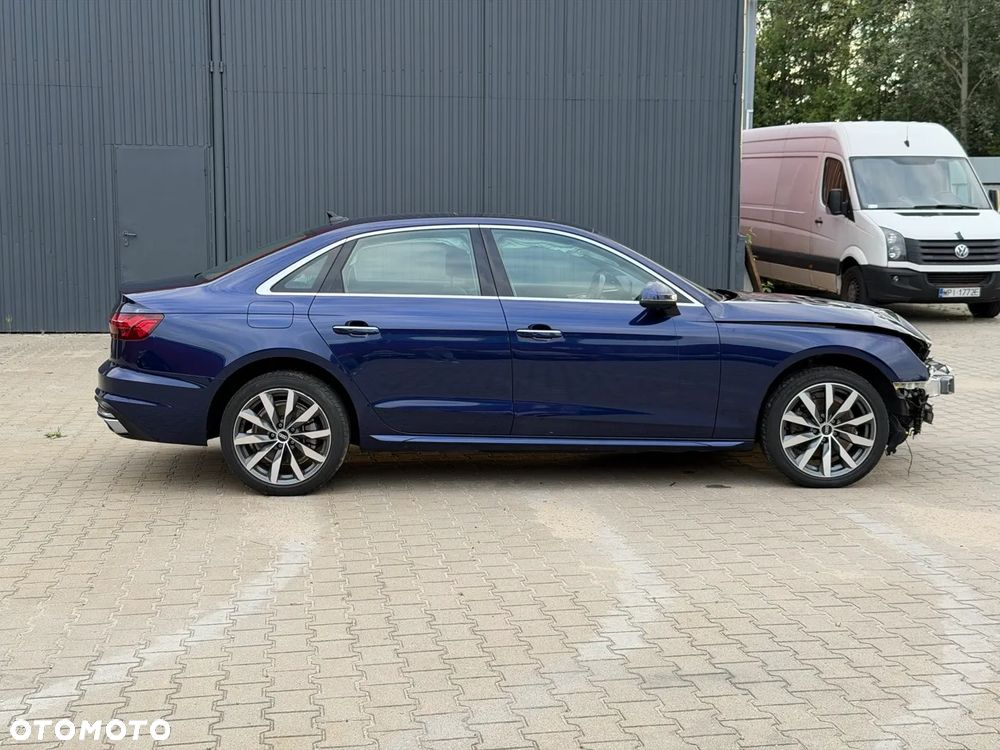Audi A4 Limousine 40 TFSI quattro S tronic - 4
