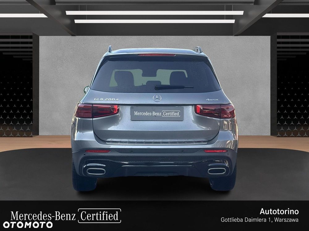 Mercedes-Benz GLB - 4