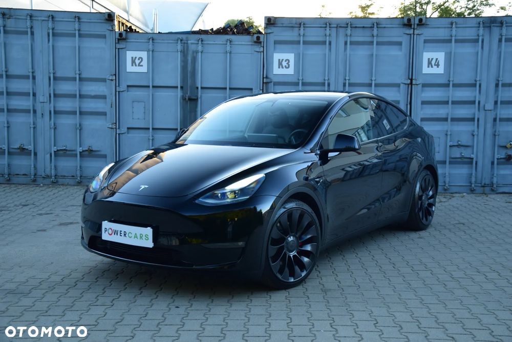 Tesla Model Y - 41