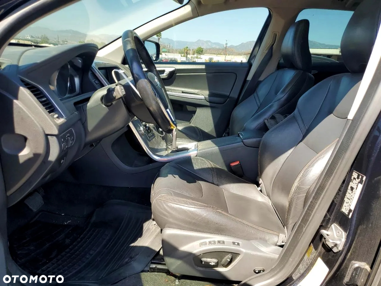 Volvo XC 60 - 8