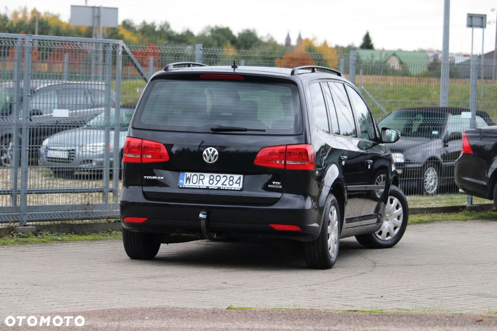Volkswagen Touran - 9
