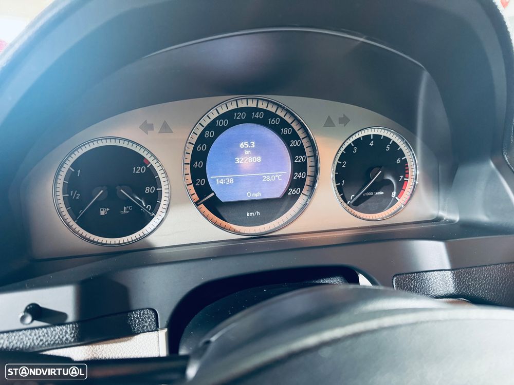 Mercedes-Benz C 200 CGi Avantgarde BlueEfficiency - 20