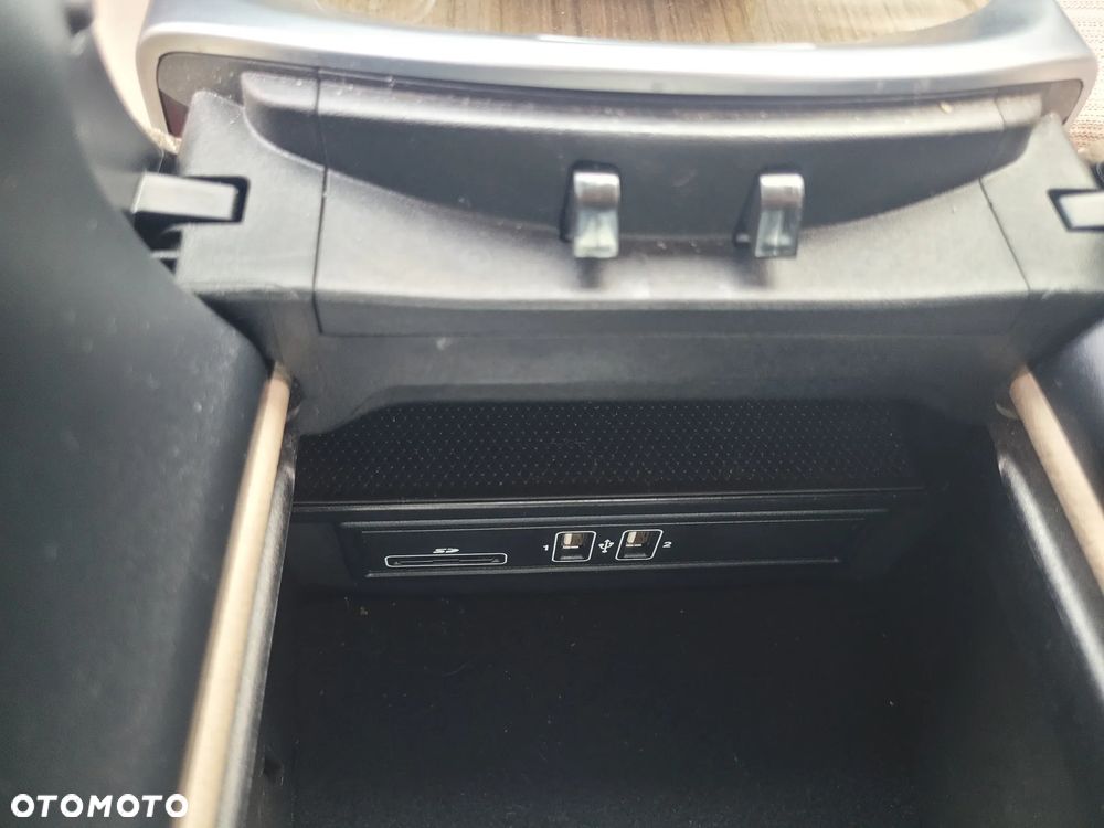 Mercedes-Benz Klasa C 220 (BlueTEC) d 7G-TRONIC - 33