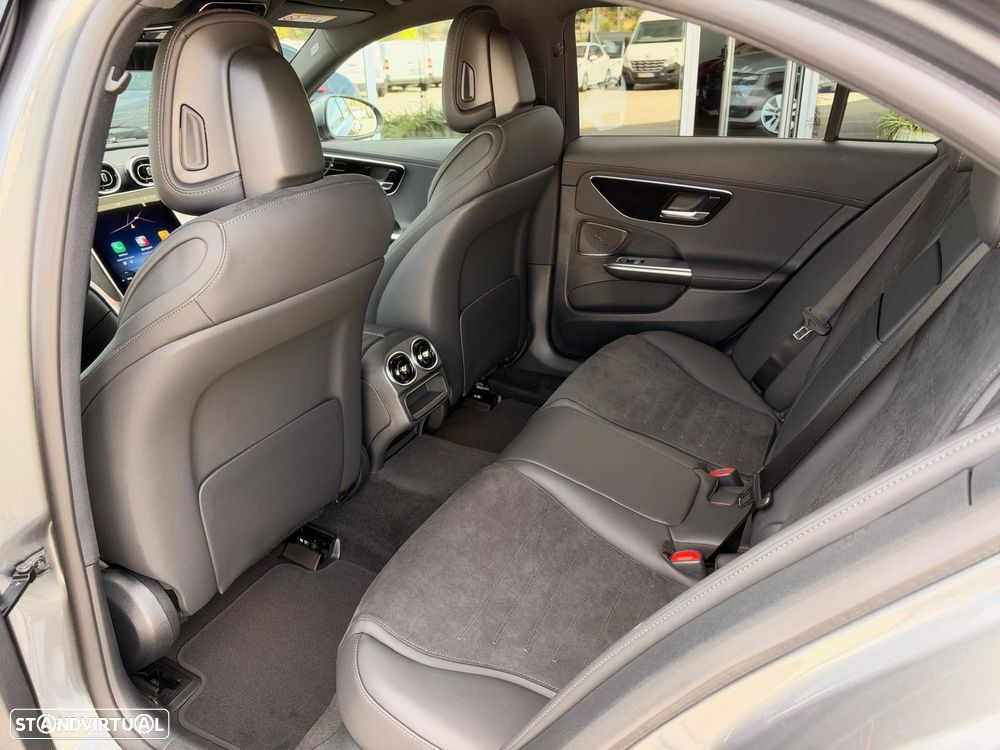 Mercedes-Benz C 300 de AMG Line - 35