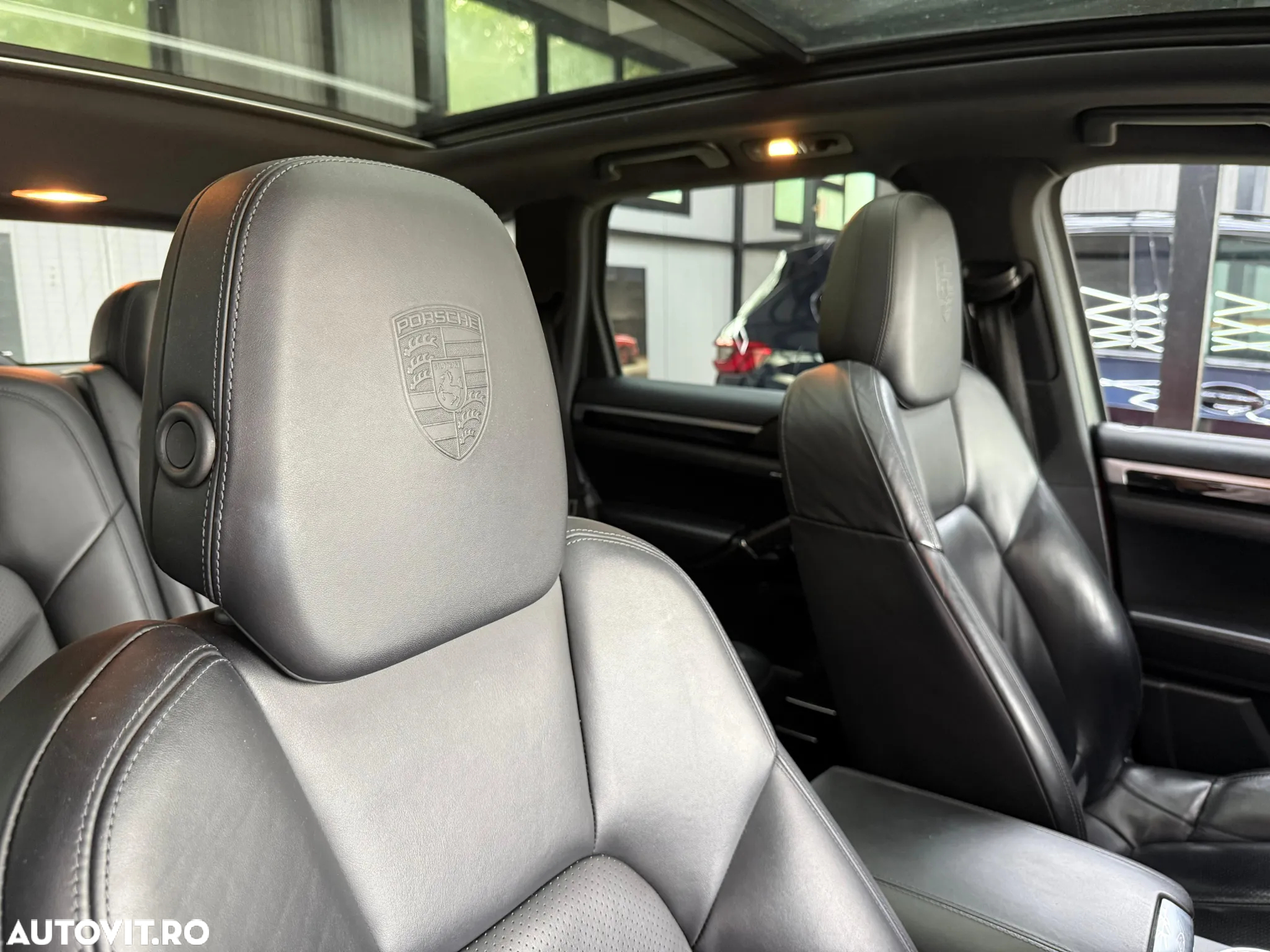 Porsche Cayenne 3.0 L - 35