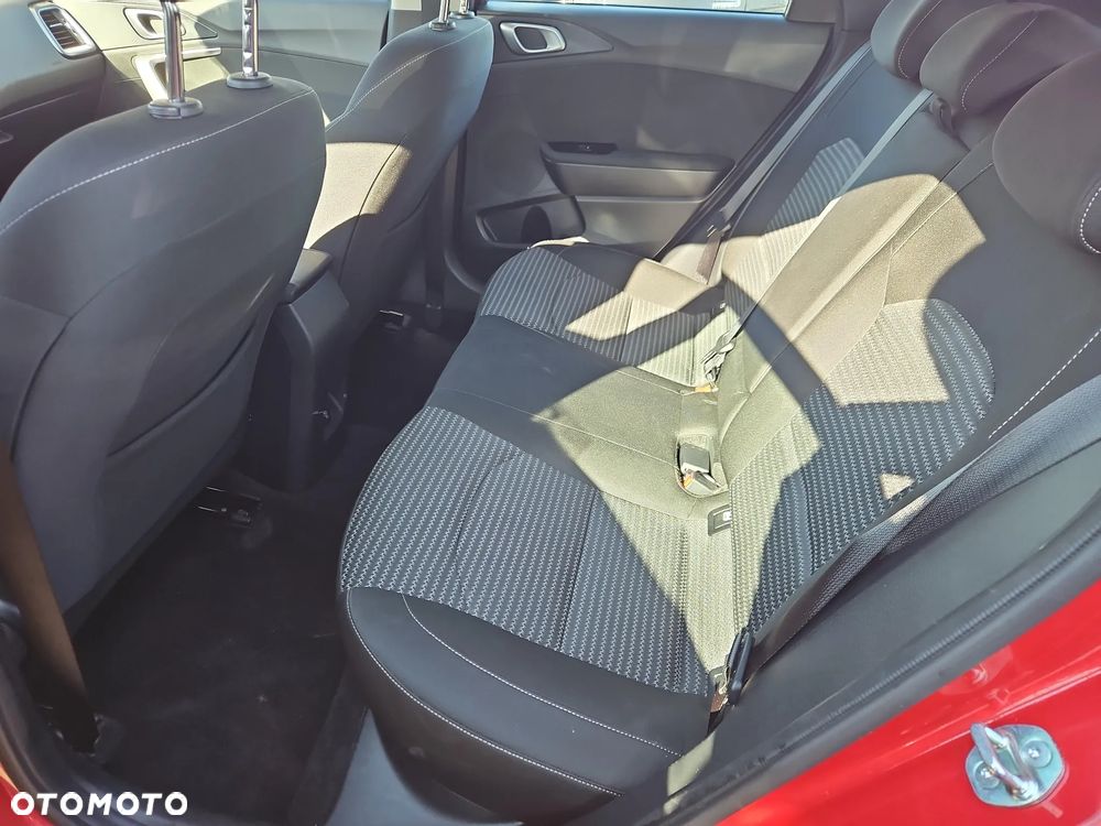 Kia Ceed 1.5 T-GDI M - 19