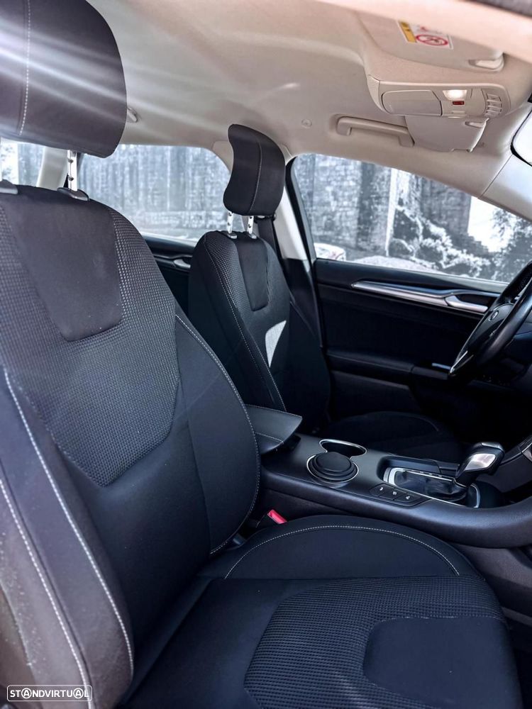 Ford Mondeo SW 2.0 HEV Titanium - 6
