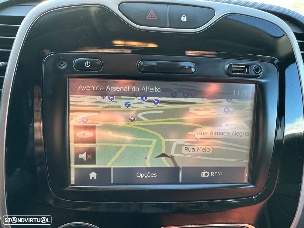 Renault Captur ENERGY TCe 120 EDC Luxe - 28