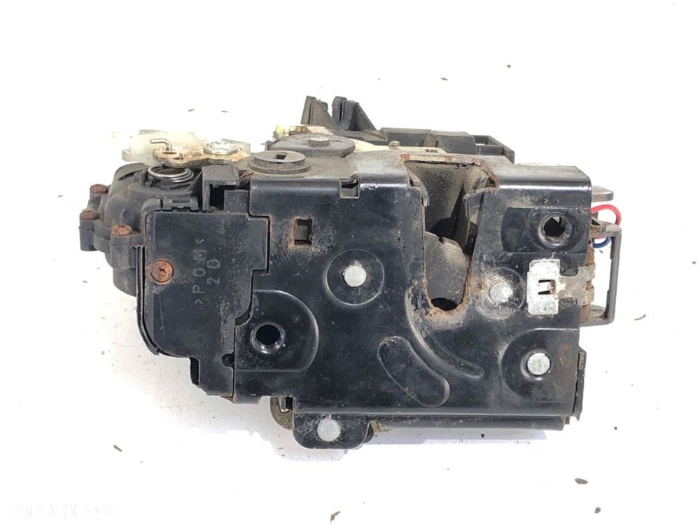 ZAMEK DRZWI LEWY TYŁ - 49.00 PLN - VW PASSAT B5.5 (3B3) 2000 - 2005 1.9 TDI 4motion 96 kW [130 KM] - 1