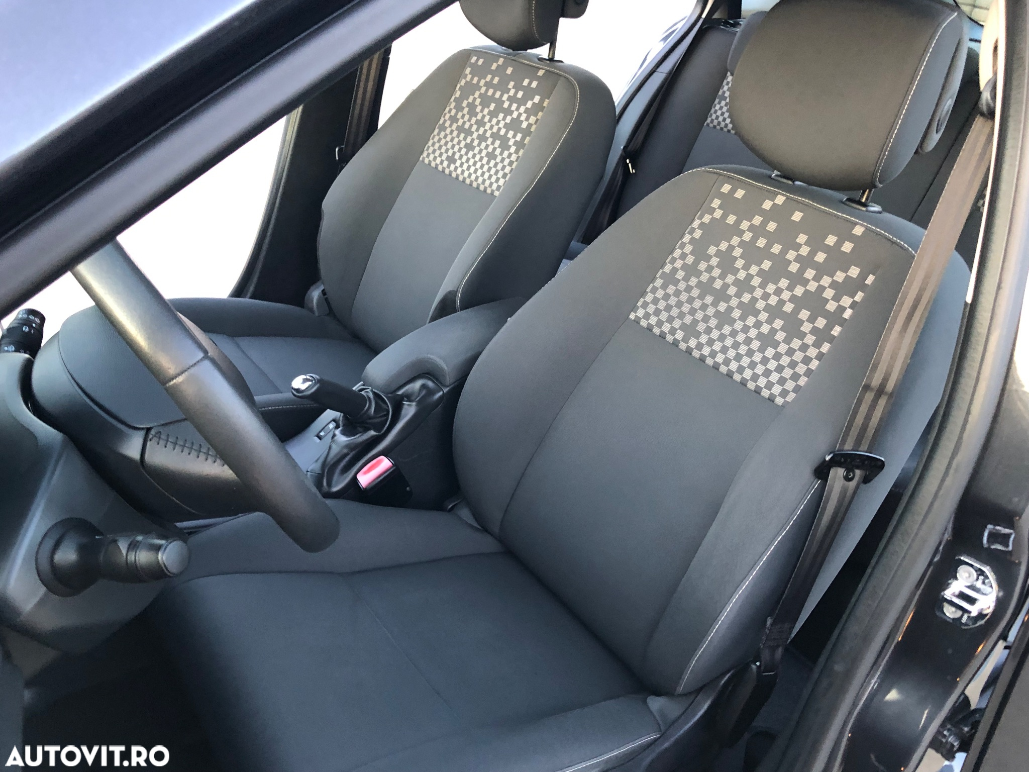 Renault Megane 1.5 dCi Expression - 8
