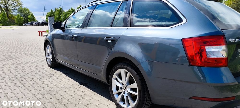 Skoda Octavia 2.0 TDI Style DSG - 4