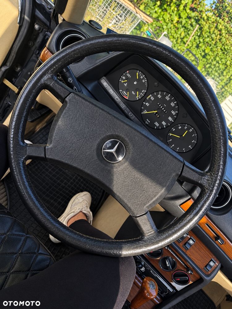 Mercedes-Benz 280