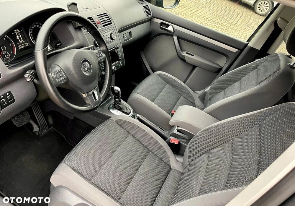 Volkswagen Touran 2.0 TDI DSG Highline - 25