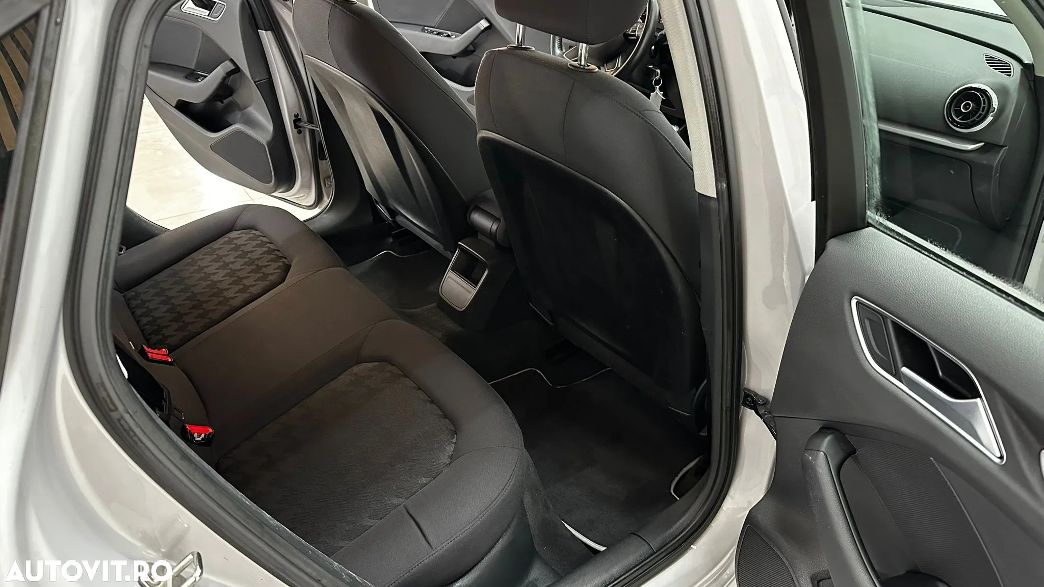 Audi A3 Sportback 1.6 TDI Attraction - 18