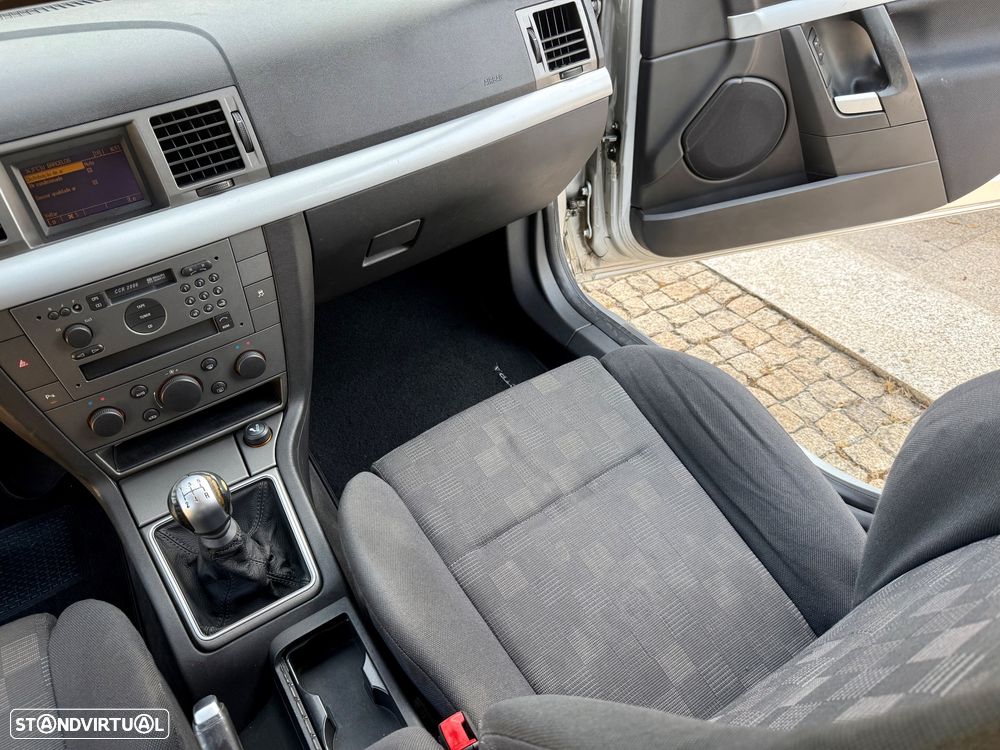 Opel Vectra GTS 2.2 DTi - 36