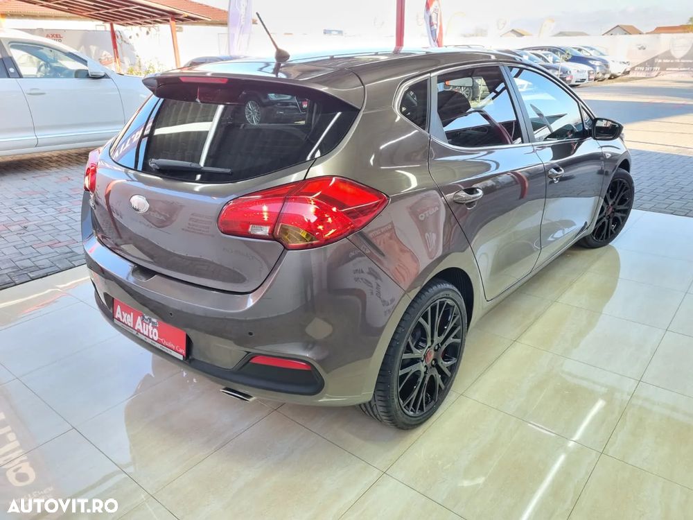 Kia Ceed - 30
