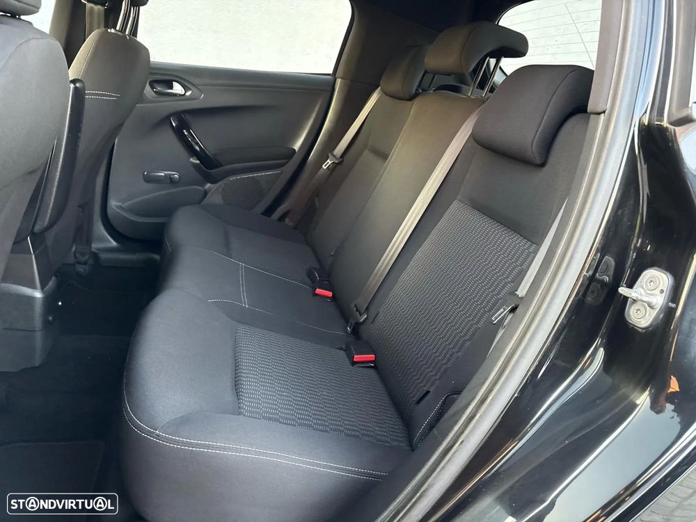 Peugeot 208 1.6 BlueHDi Style - 15