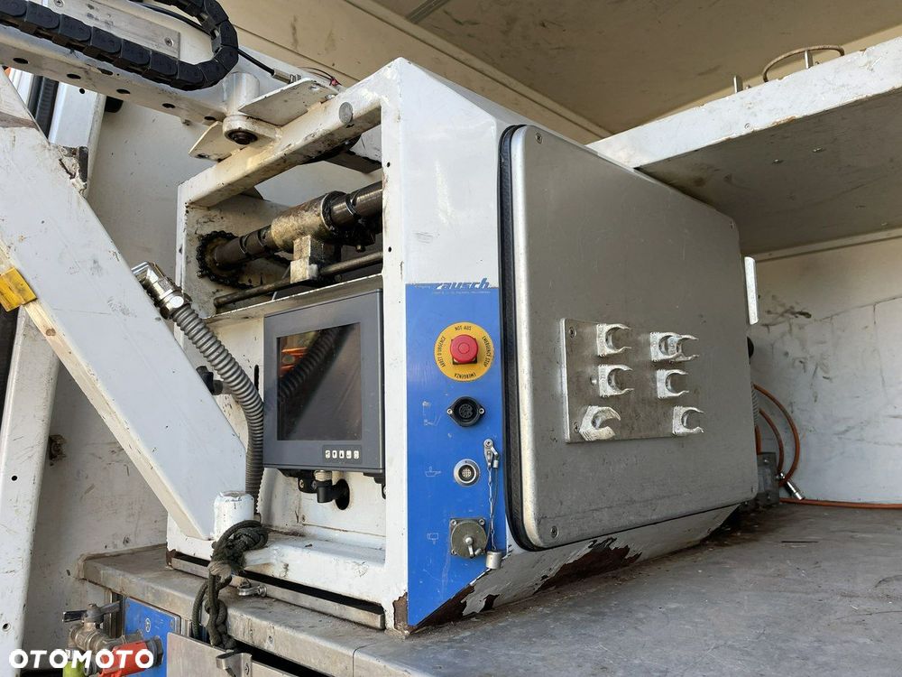 Mercedes-Benz Sprinter - 6