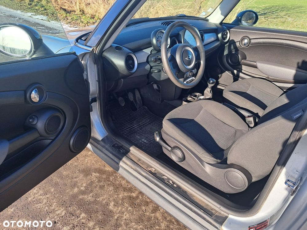 MINI Cooper Standard - 8