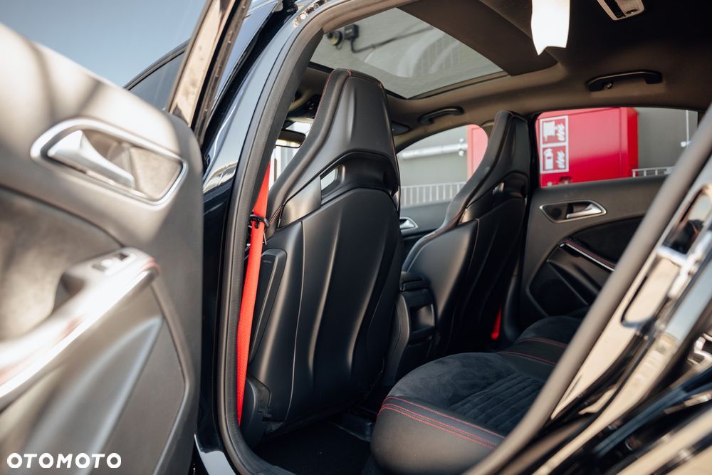 Mercedes-Benz Klasa A AMG 45 4-Matic - 12