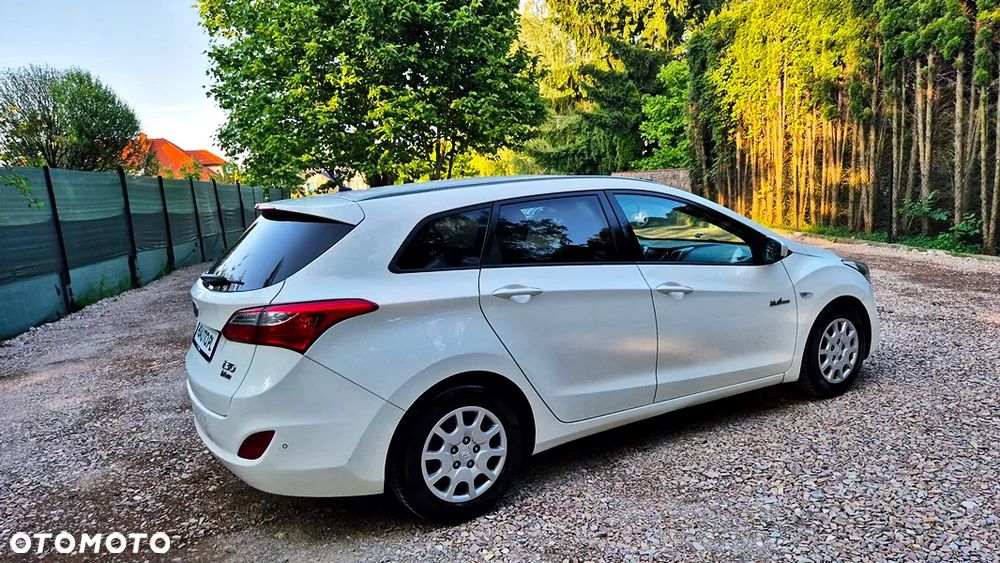 Hyundai i30 blue 1.6 GDI Style - 12