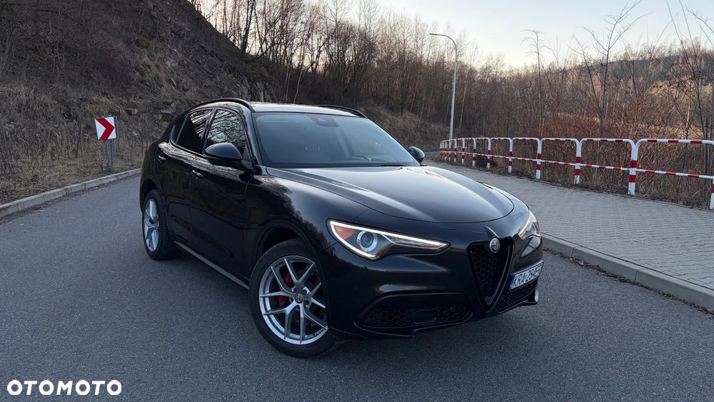 Alfa Romeo Stelvio 2.0 Turbo Veloce TI Q4 - 11