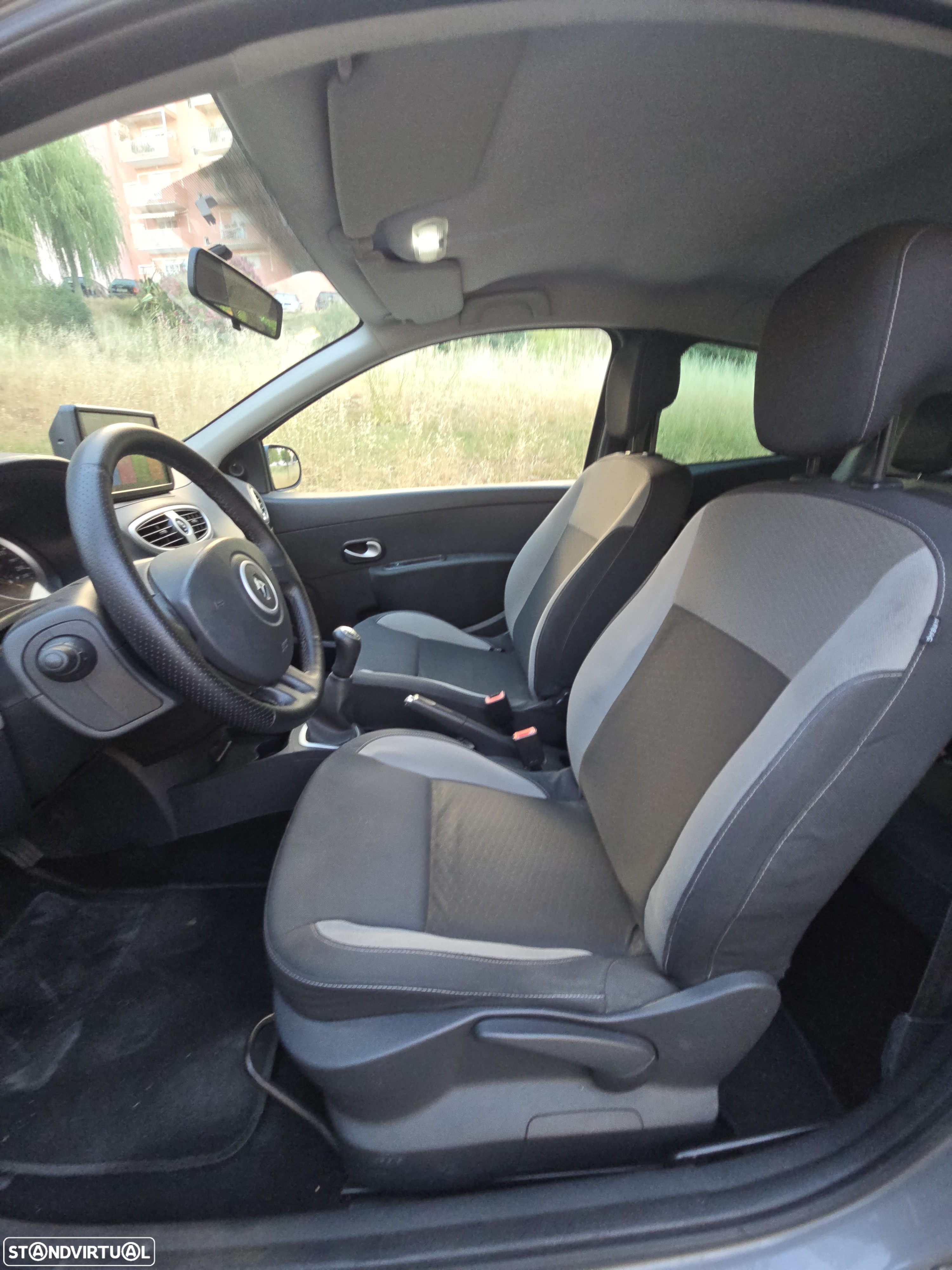 Renault Clio 1.2 16V GT - 19