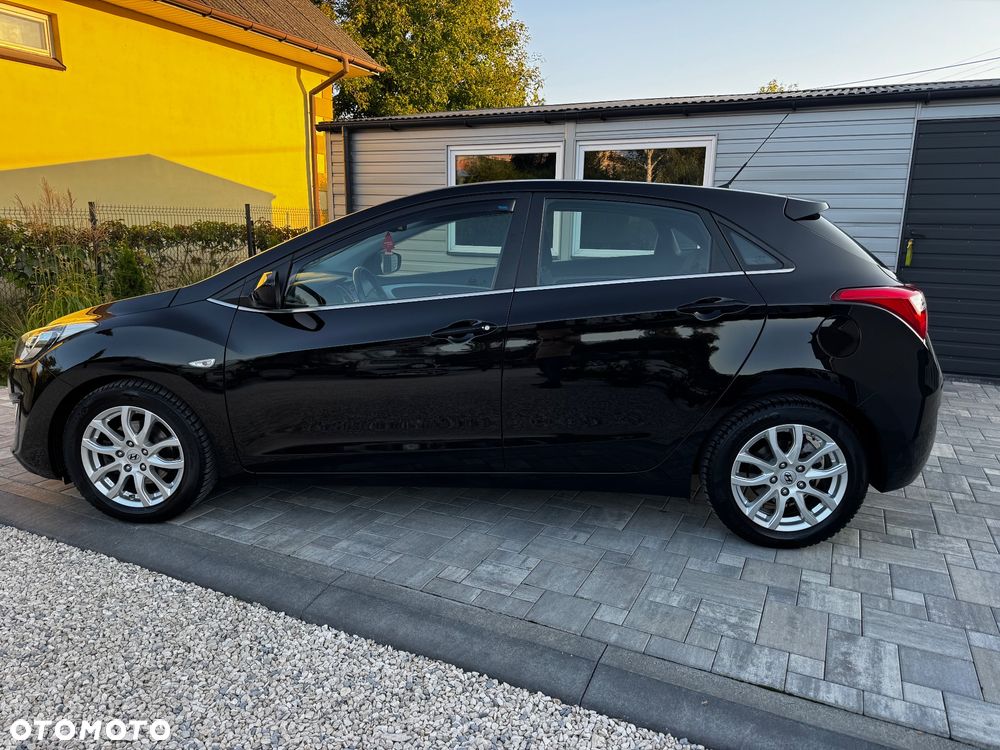 Hyundai i30 blue 1.4 Trend - 11