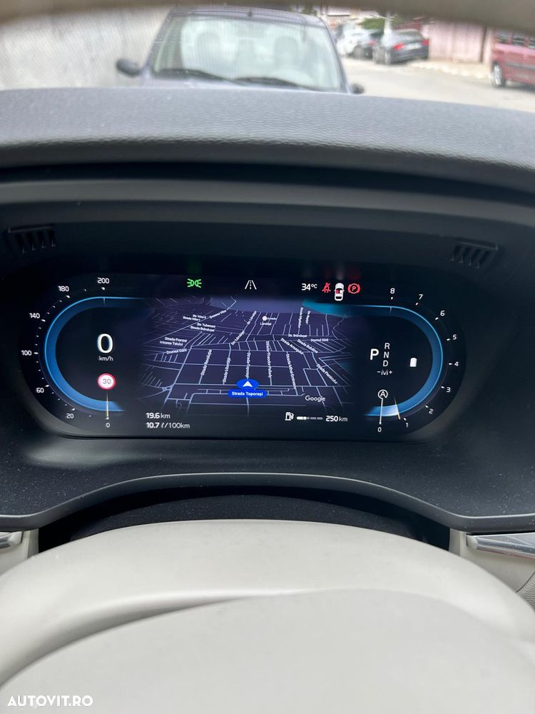 Volvo XC 60 B4 MHEV AT8 FWD Momentum Pro - 8