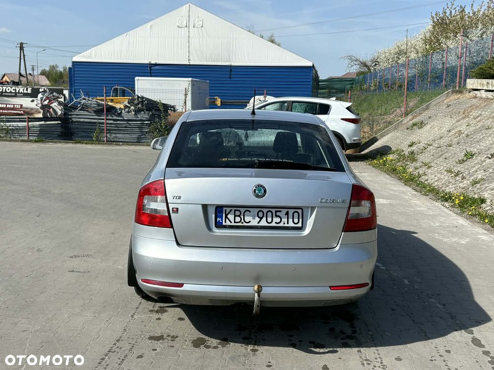 Skoda Octavia 1.6 TDI Ambiente DSG - 6